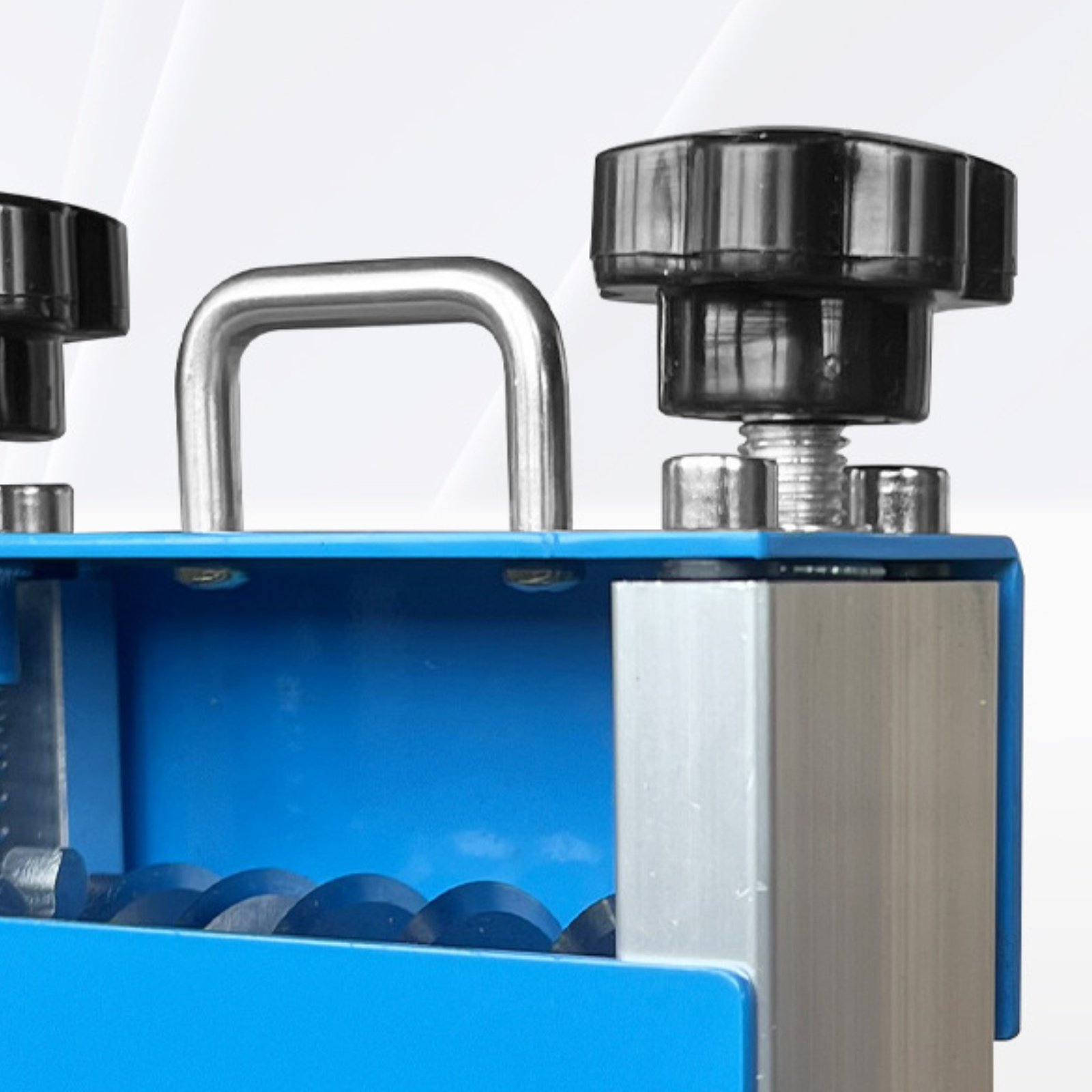 Hand Tools In Workshop - Pengupas Kabel Multi-Lubang Twin-Drive-Drive dengan Engkol