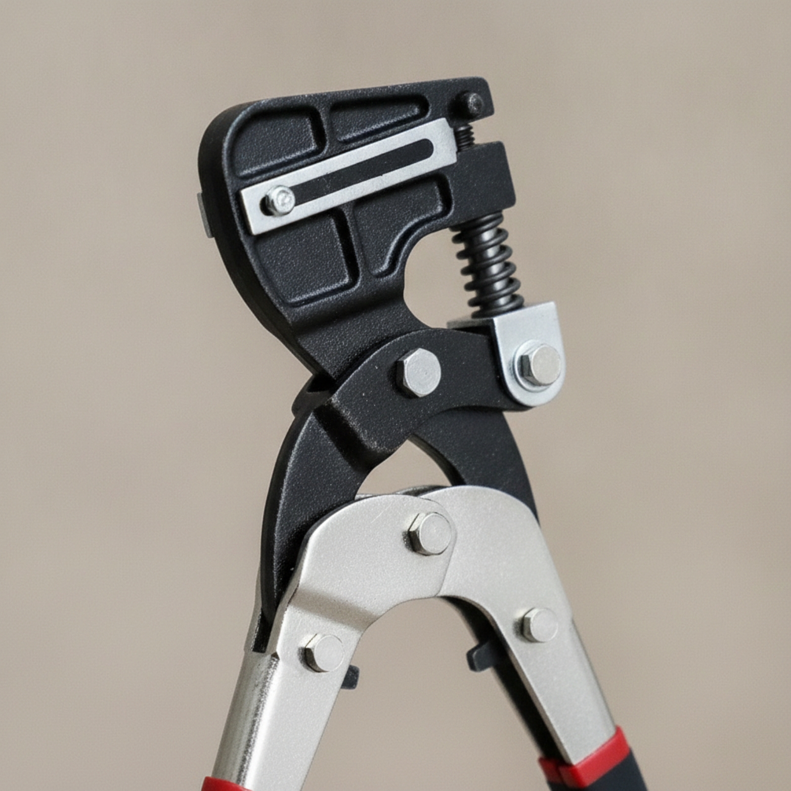 Hand Tools In Workshop - Alat Pembuat Lubang Logam Lembaran Tugas